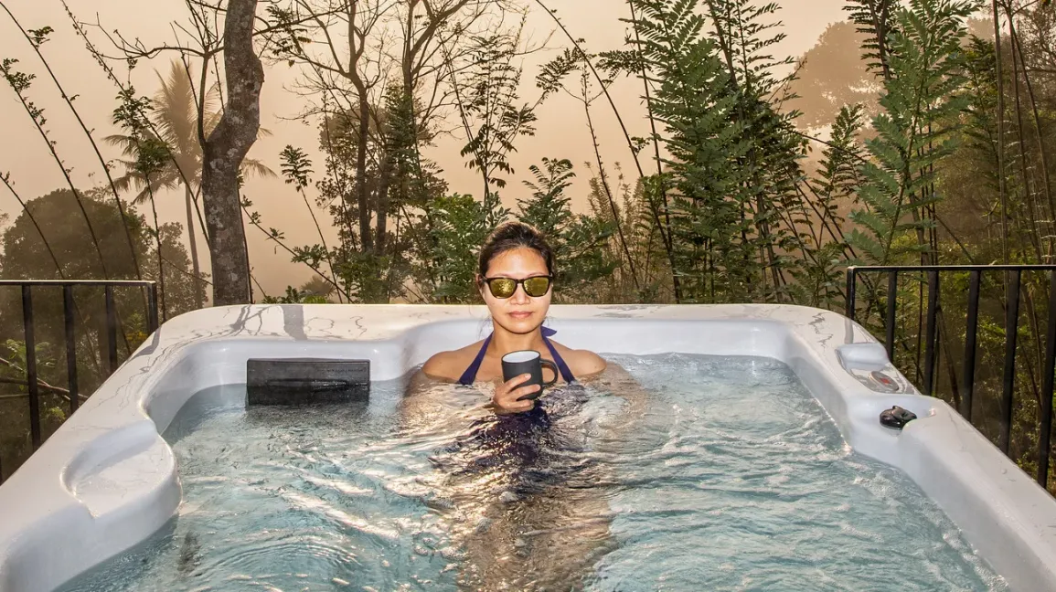 Unveiling the Health Benefits of Private Jacuzzis in Hotel Rooms